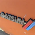 Logo Chắn Bùn Tùy Chỉnh Cho Datsun 620 - Thumbnail 3