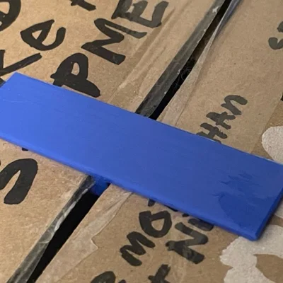 Kẹp giữ thùng carton