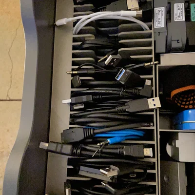 Khay in 3D sắp xếp dây cáp cho hộc bàn IKEA ALEX gọn gàng