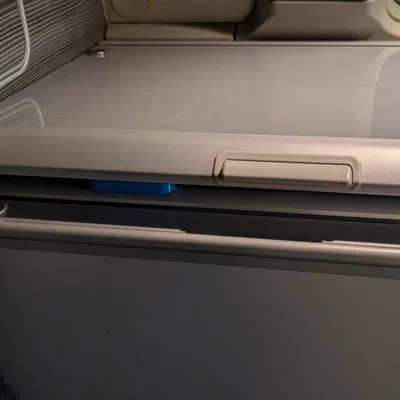 Miếng chặn giữ mở nắp tủ lạnh cho VW California T5/T6
