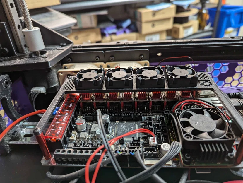 Tấm Gắn Quạt Tản Nhiệt BTT Manta M8P - Image 1