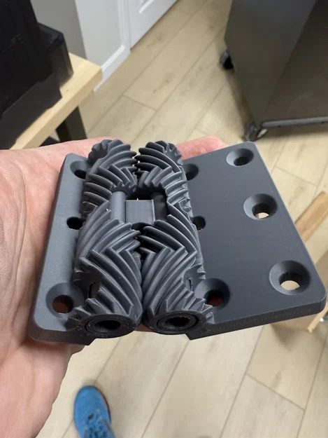 Bản lề bánh răng Print in Place - Lỗ bắt vít âm (Countersunk Holes) - Image 2