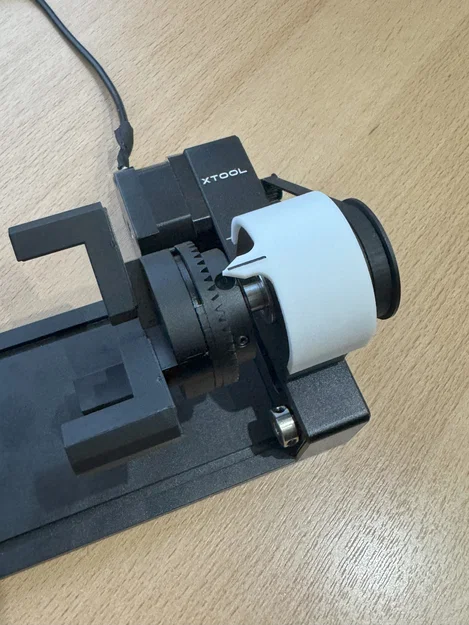 Dụng cụ định vị tâm cho trục xoay xTool RA2 Pro (Top Center Indicator) - Image 1