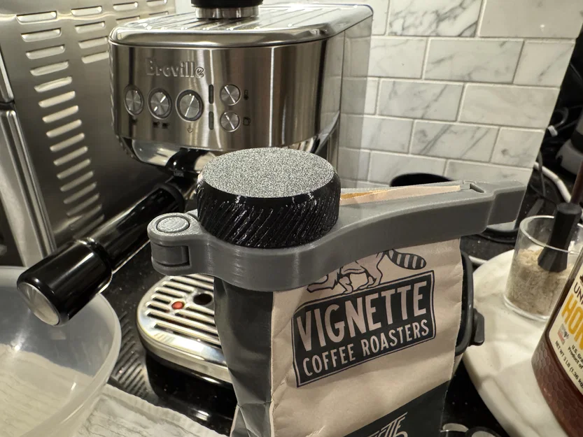 Kẹp miệng túi kèm nắp vặn (Bag Clip with Screw Cap) - Image 1