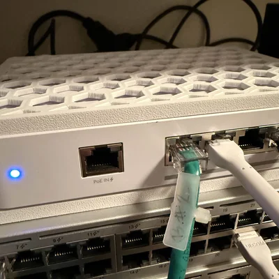Giá gắn rack 10-inch cho Unifi USW-Flex-XG