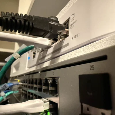 Ngàm gắn rack 19'' modular cho Unifi USW-Flex-XG