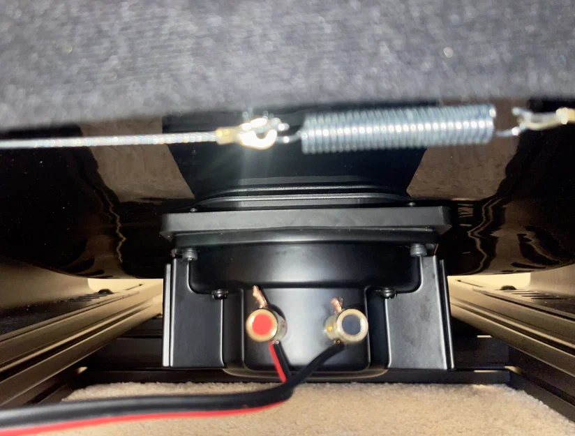 Ngàm gắn Bass Shaker qua lỗ đai ghế NRG - Image 1