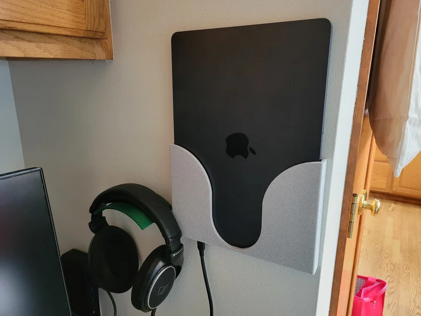 Giá treo tường 3D cho Macbook Air M3 13 inch - Tiện lợi, tối giản - Image 1