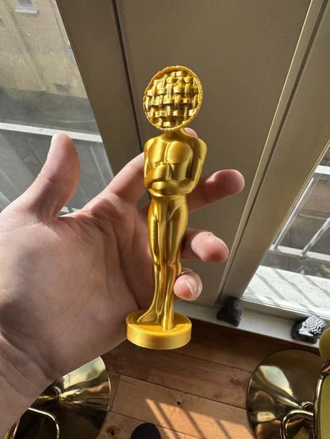 Mô hình tượng Oscar mặt bánh (Pie Oscar) - Giải thưởng làm bánh độc đáo - Image 1