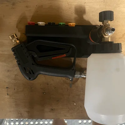 Giá treo phụ kiện cho súng rửa áp lực (Pressure Washer Attachments Holder)