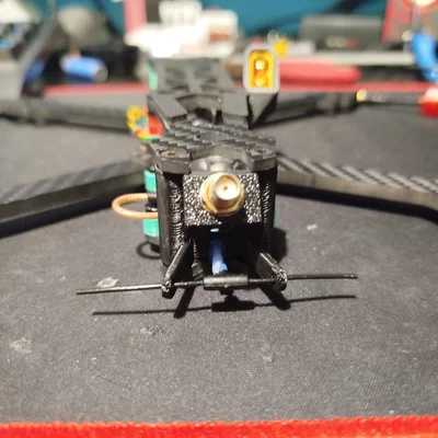 Ngàm gắn anten và VTX cho khung FPV GEPRC Mark4 tiện lợi