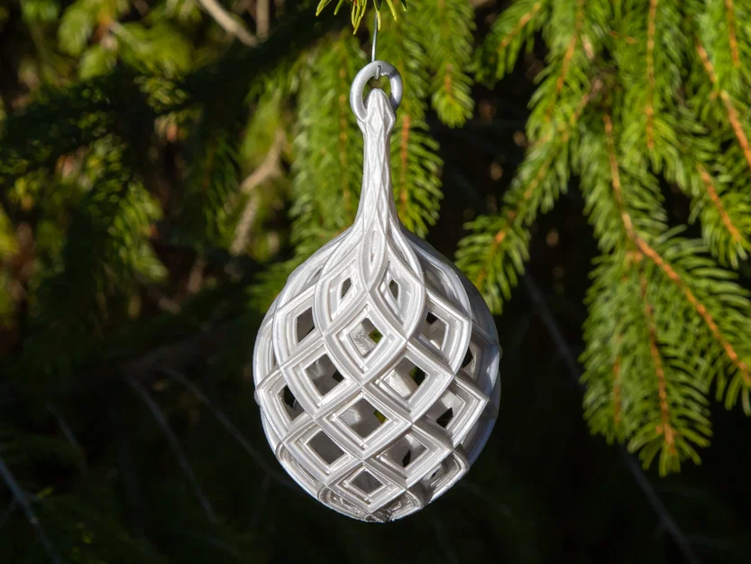 Bóng Giáng Sinh Lattice 2024 - Image 2