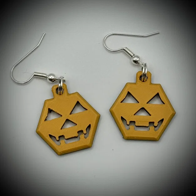 Bông tai Halloween mặt bí ngô lục giác (có thể làm móc khóa/tag túi) - Image 1