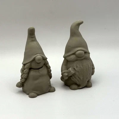 Cặp Gnome Giáng Sinh Dễ Thương (Adorable Christmas Gnomes Couple)