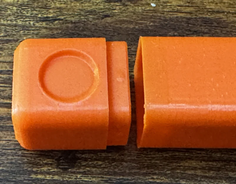 Hộp đựng tăm bông du lịch - Nắp đậy khít - Image 1