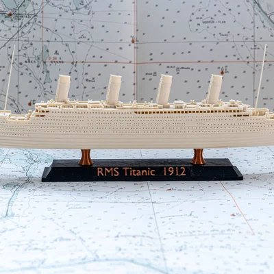 RMS Titanic 1:1000 – Mô hình tàu lịch sử dễ in kèm stand