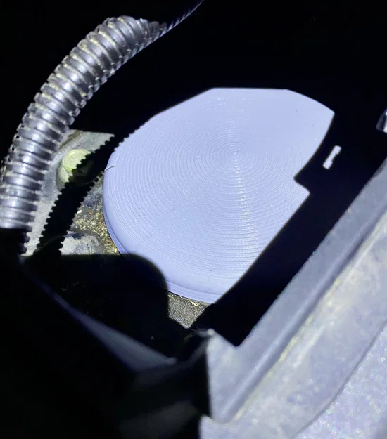 Nắp Strut Nissan Leaf – bản in đơn giản hơn - Image 1