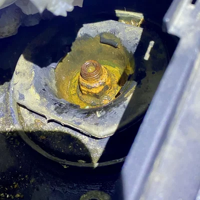 Nắp Strut Nissan Leaf – bản in đơn giản hơn