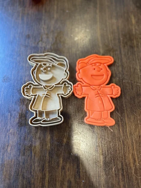 Khuôn cắt bánh quy Charlie Brown - Image 1