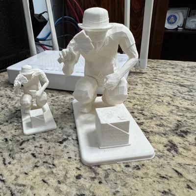 Freemason Apprentice – Tượng Thợ Học Việc đang đục đá thô