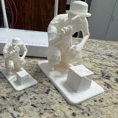 Freemason Apprentice – Tượng Thợ Học Việc đang đục đá thô