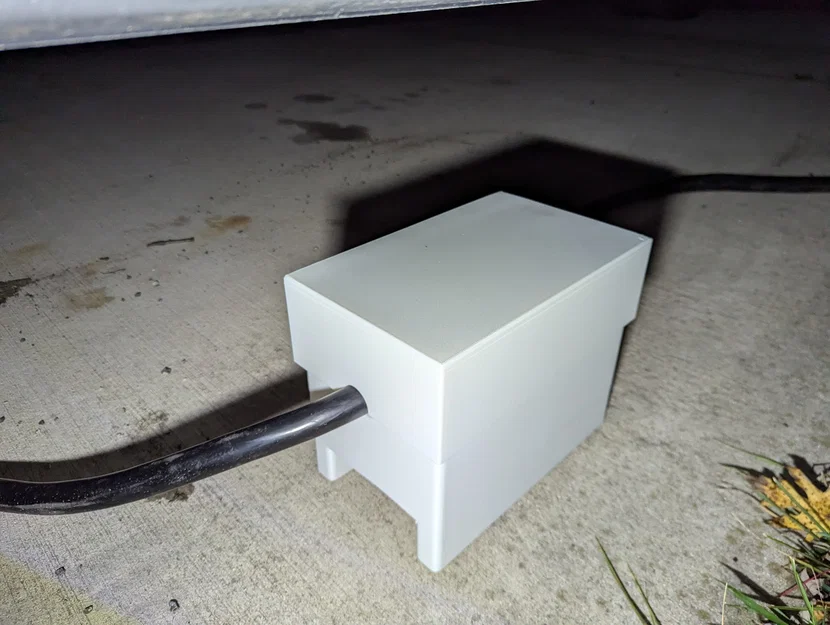 Nắp che an toàn cho dây nối RV (RV Extension Cord Safety Cover) - Image 2