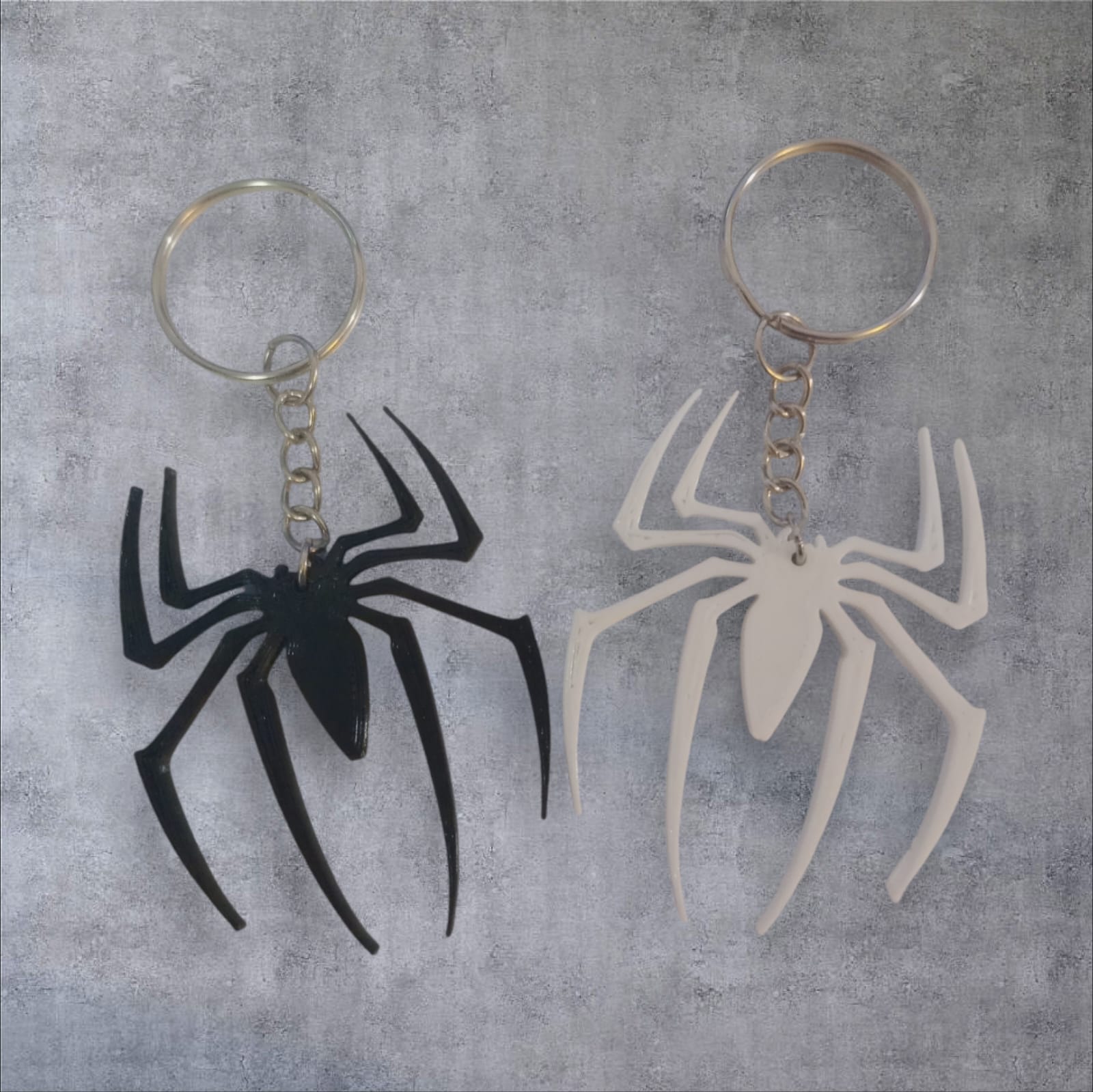 Móc khóa hình nhện Spider Keychain siêu ngầu cho cặp đôi - Image 1