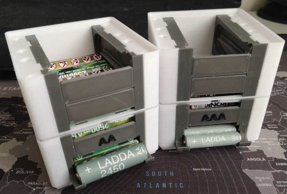 Gridfinity - Khay Nhả Pin Xếp Chồng (Remix) - Image 1