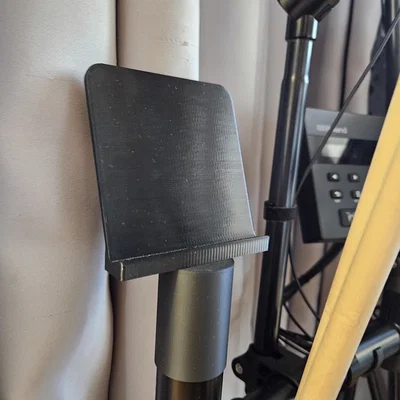 Giá đỡ điện thoại và tablet tiện lợi cho bộ trống Roland