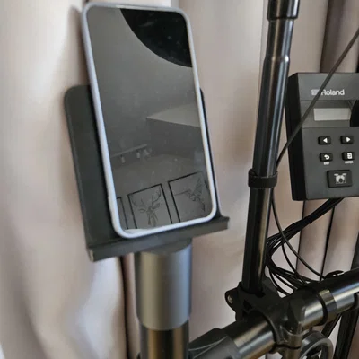 Giá đỡ điện thoại và tablet tiện lợi cho bộ trống Roland