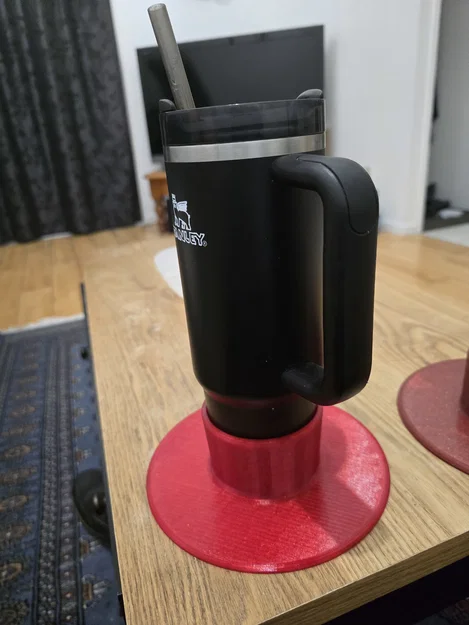 Lót Ly Cho Ghế Sofa – Bản Tiêu Chuẩn & Cho Stanley Cup - Image 1