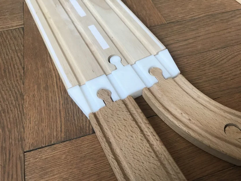Đầu nối Đường đôi sang 2 Đường đơn - Brio/IKEA Wooden Train Track - Image 1