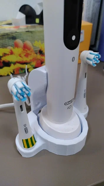 Giá đỡ sạc và đầu bàn chải Oral B IO - Image 2