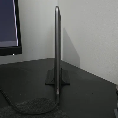 Giá đỡ dựng đứng tối giản cho Macbook Air (M1) in 3D