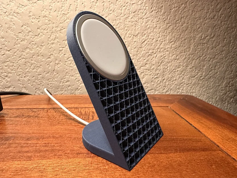 Giá đỡ iPhone MagSafe đơn giản - Image 1