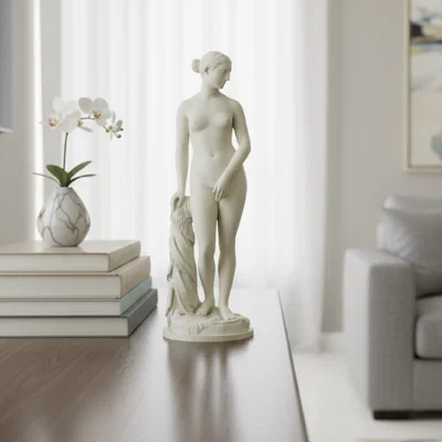 Tượng Người Phụ Nữ Hy Lạp (Statue of Greek Woman)