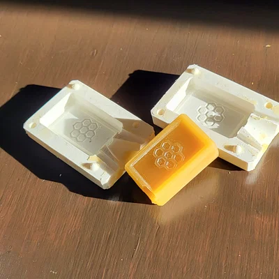 Khuôn sáp ong (Beeswax mold)