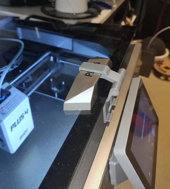 Qidi plus 4 - Giá đỡ kính phía trên - Image 1