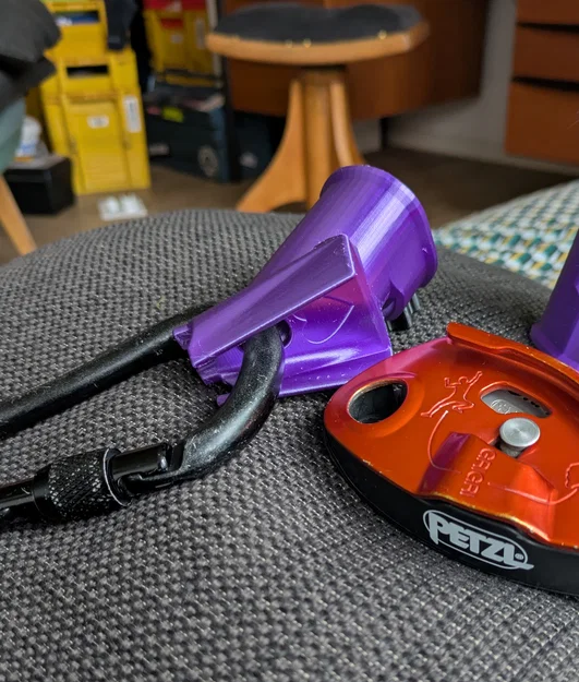 Lovegoose Travel Clip Stick cho leo đá - Image 4