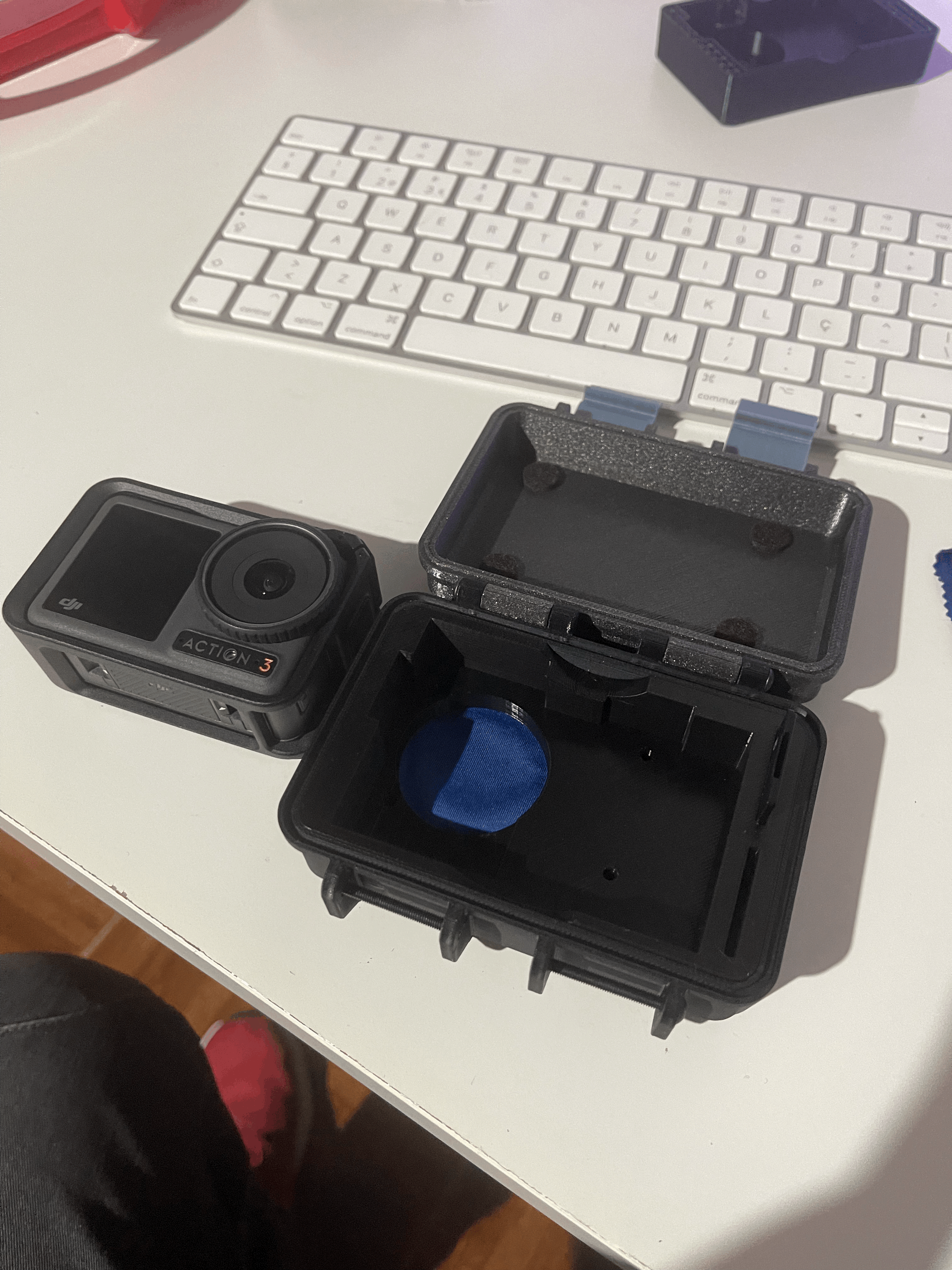 Hộp đựng siêu bền cho DJI Osmo Action 3, 4 và 5 Pro (kèm khay thẻ nhớ) - Image 2