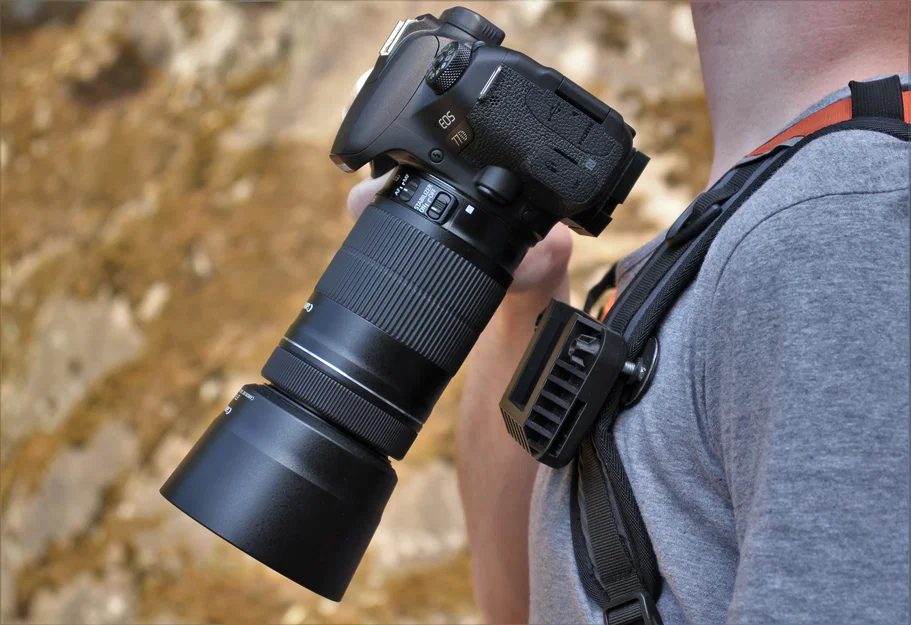 Ngàm đeo máy ảnh trên ba lô (dùng được cho DSLR nặng) - Image 1