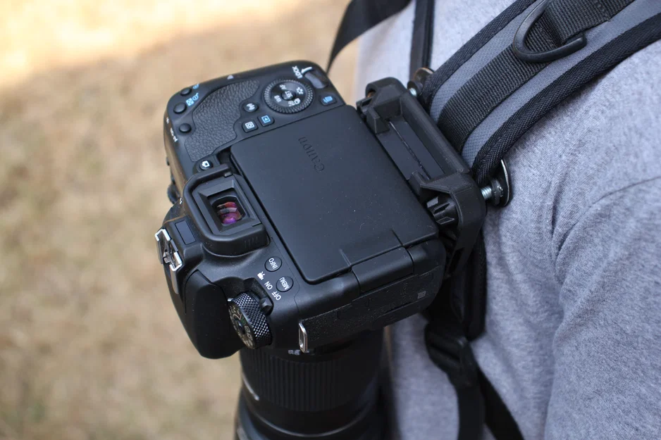 Ngàm đeo máy ảnh trên ba lô (dùng được cho DSLR nặng) - Image 6