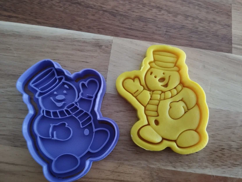 Khuôn cắt bánh quy hình người tuyết 3D cho mùa Giáng sinh - Image 1