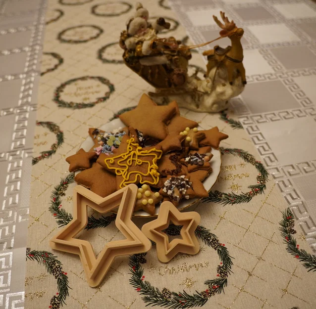 Khuôn bánh gừng hình ngôi sao - Image 1