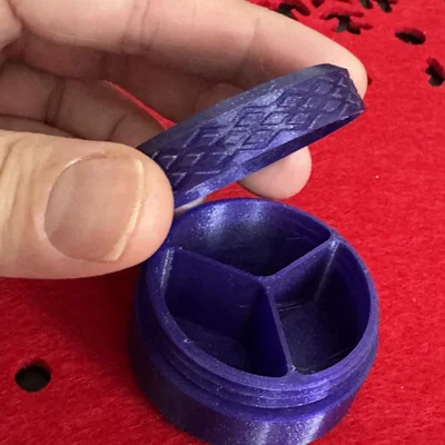 Hộp đựng thuốc 3 ngăn nhỏ gọn in 3D tiện lợi