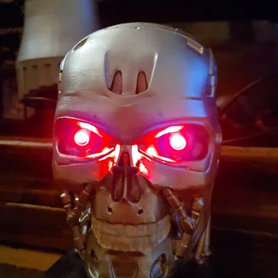 Mô hình đầu lâu T-800 Endoskeleton in 3D độc đáo kèm đèn LED