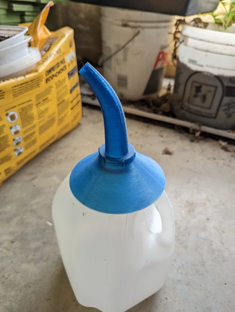 Spunnel! Đầu rót + phễu 2-trong-1 cho can sữa US (Milk Jug) - Image 1