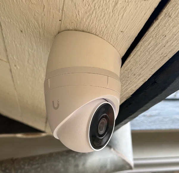 Đế gắn camera nghiêng 30 độ cho UniFi G5 Turret (3D Print) - Image 1