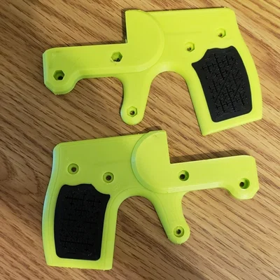 The Harlot Grip AA Paddles