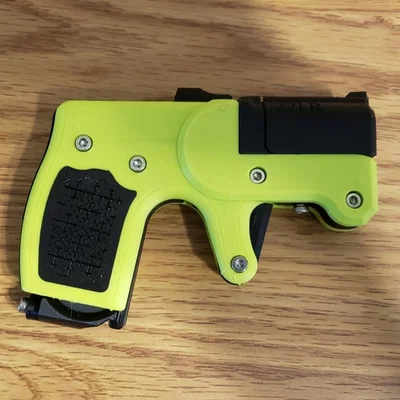 The Harlot Grip AA Paddles